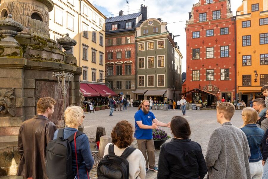 Stockholm: Old Town Walking Tour w/ Vasa Museum & Boat Ride - Reaching Djurgården and the museum district
