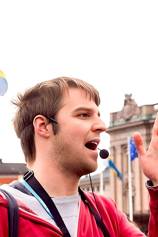 Stockholm: Old Town Walking Tour with Local Guide - The Royal Palace, cathedral, and Nobel Museum