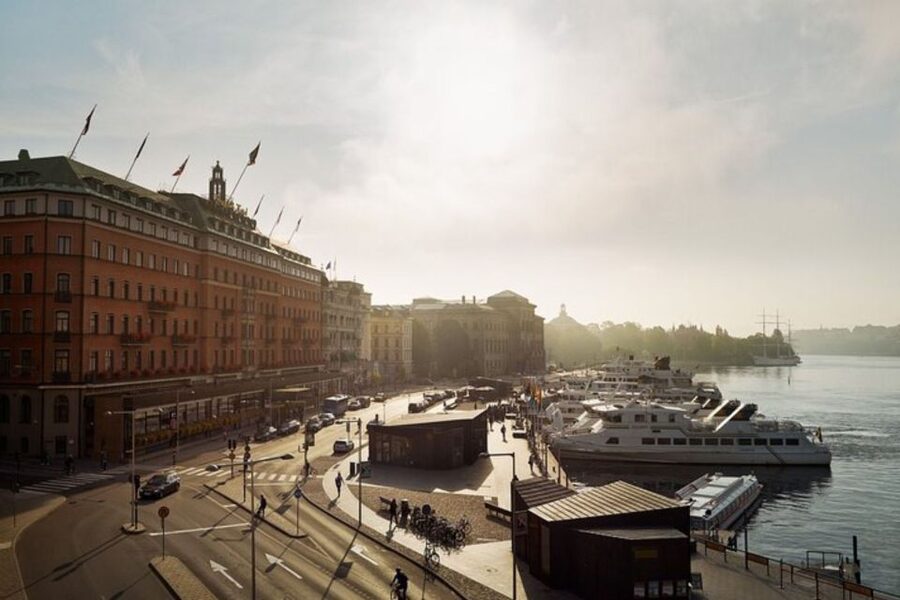 Stockholm: Private Custom Walking Tour With A Tour Guide - Starting with the sights you care about