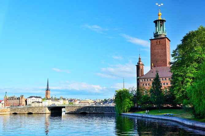 Stockholm Private Group Walking Tour | 3 Hours - Seeing Stockholm Old Town with room to stop