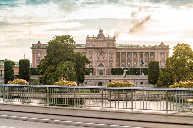Stockholm Royal Palace Museums Gamla Stan Skip-the-line Tour - Key points at a glance