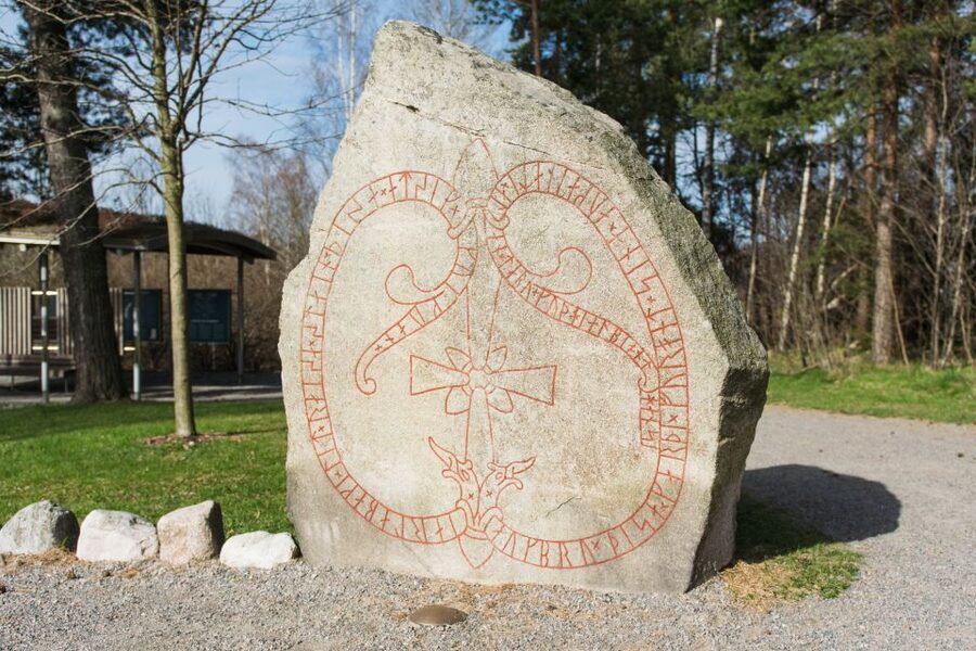 Stockholm: Sigtuna and Uppsala Viking History Day Tour - Arkils Tingstad, where local decisions were made