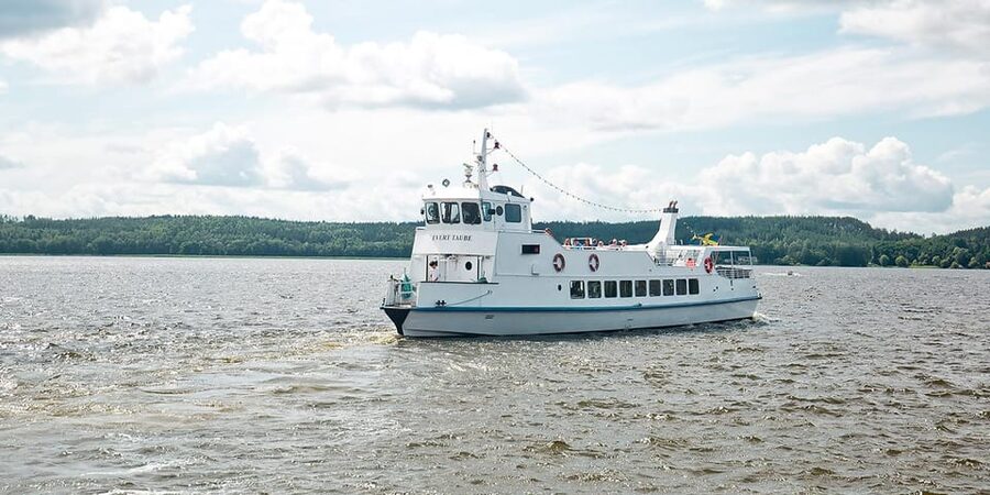Stockholm: Sigtuna Guided Boat Tour with Optional Museum - How the 8.5-hour schedule affects your day