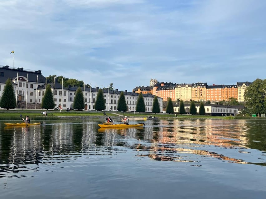 Stockholm: Sunset Kayak Tour in the City + Swedish Fika - Seeing Stockholm from a tandem kayak