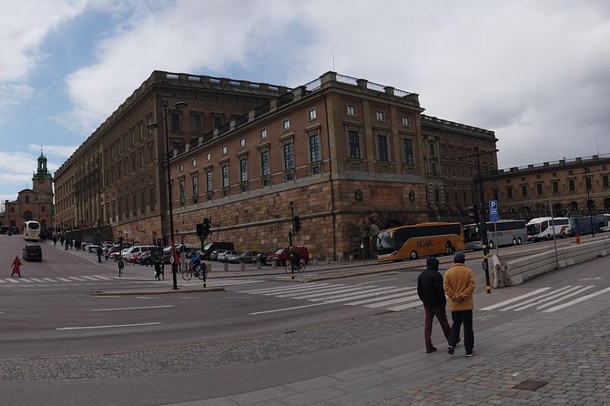 Stockholm Top attractions all-inclusive Gran Tour - Stortorget and the stories of Gamla Stan