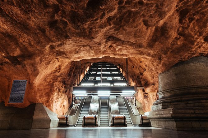 Stockholm: Underground Metro Art Ride with a Local - What the small group changes