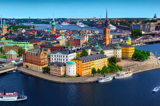 Stockholm Walking Tour with Audioguide on Your Smartphone - City Hall gives the walk a grand opening
