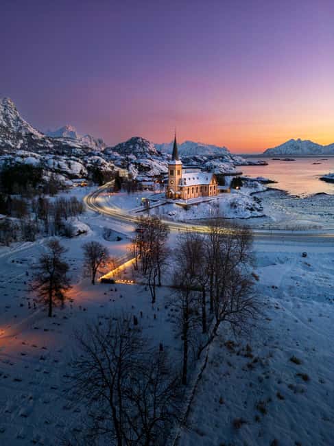 Svolvær and Henningsvær Sightseeing and History Tour - Why this five-hour route works in Lofoten