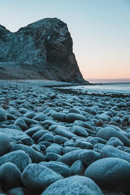 Svolvær: Lofoten Scenic Sightseeing Tour: Half day tour - Haukland Beach is the main scenic pause