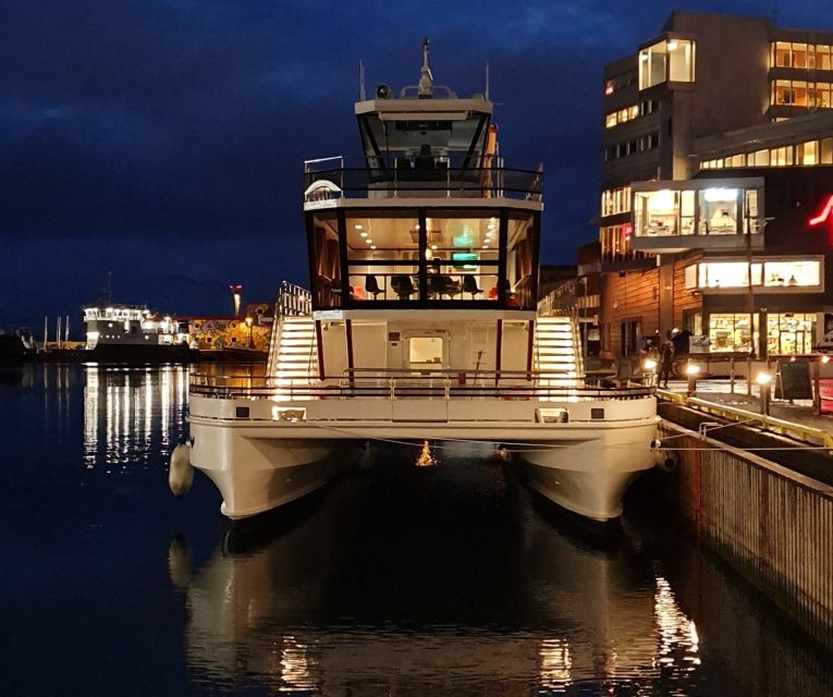 Svolvær: Northern Lights and Full Steam Cruise with Tasting - Full Steam and the cod fishing story