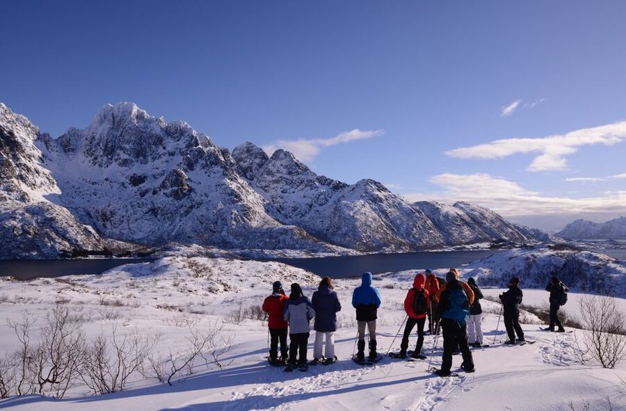 Svolvær: Snowshoe Nature Explorer - Why snowshoes work well for first-time walkers