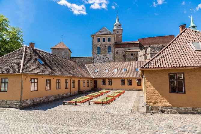 The Essential Oslo Private Walking Tour - Parliament and the old streets of Kvadraturen