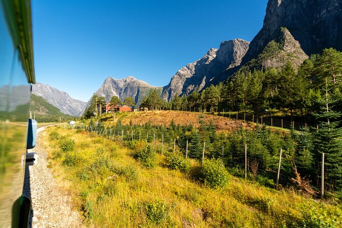 The Golden Train on Rauma Railway in Romsdalen - Why this short railway ride works so well