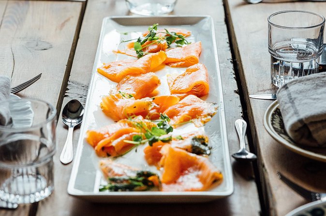 The Tromsø Food Walk, Taste your way through local history - Two hours in the secret dining room on Skippergata