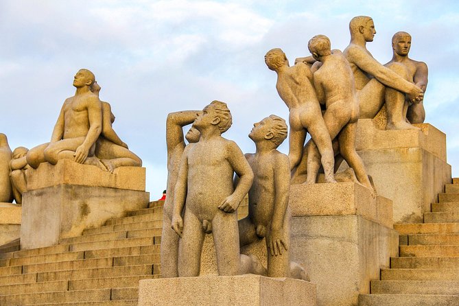 The Ultimate Study of the Human Form at Vigeland's Sculpture Park with a Local - The guide’s role in reading the human body