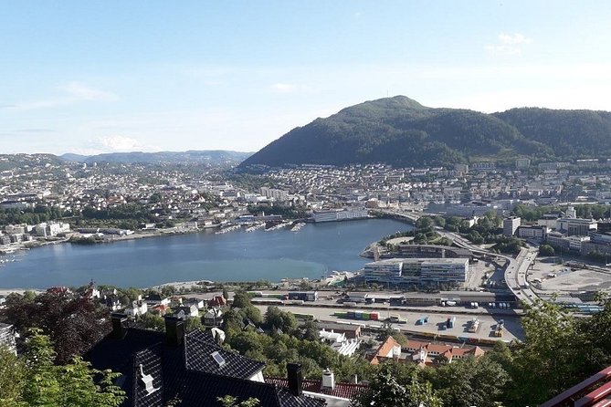 Three-summit hike in Bergen - Brushytten and the Sandviksfjellet stop