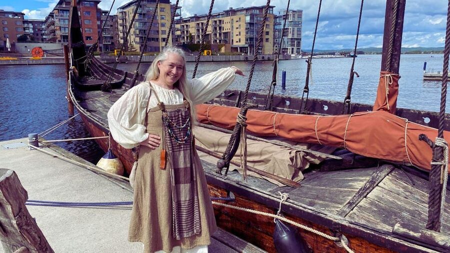 Tønsberg: Walk with a Viking - Guided Tour - Starting at Vikingodden, where ships make the past feel close