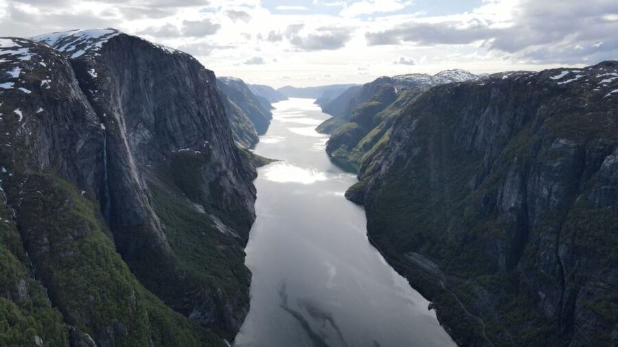 Trolltunga Helicopter & Waterfalss Sightseeing From Bergen - Key points at a glance