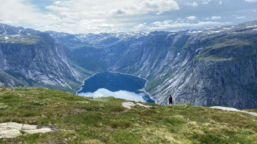 Trolltunga Helicopter & Waterfalss Sightseeing From Bergen - From Bergen to the waterfalls of Hardanger