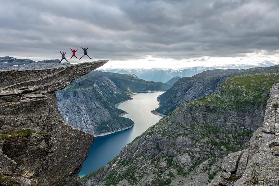 Trolltunga: Trolltunga Summer Hike - Ringedalsvatnet and the distant Folgefonna Glacier
