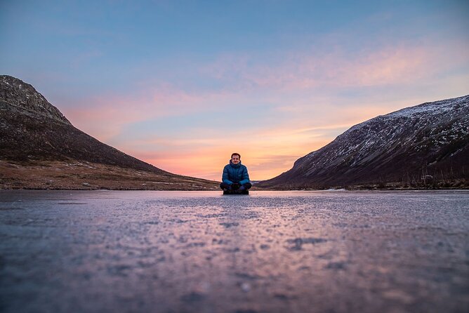 Tromsø: Arctic Landscapes Hiking / Snowshoeing Tour in the wild - Fjords, valleys, and changing winter views
