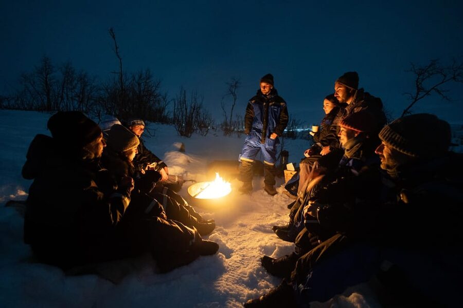 Tromsø: Aurora Borealis, Campfire, Hot Meal, Arctic Tour - Key points at a glance