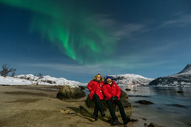Tromsø: Aurora Magic Northern Lights Tour with Photos - Leaving Tromsø at 6:30 pm