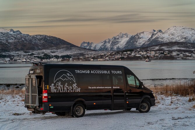 Tromsø Aurora Tour For All - Why the small group of 15 matters