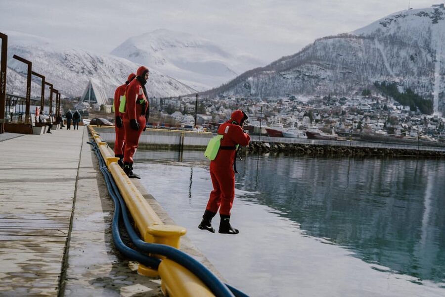 Tromsø city center Urban Floating experience - Winter, Summer, and the Arctic View