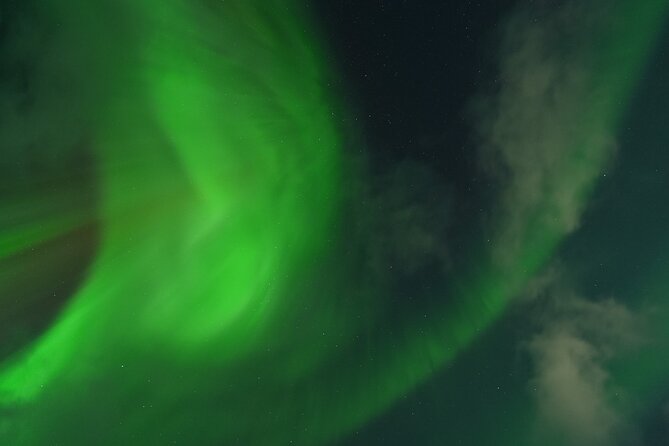 Tromsø: English/Spanish Aurora Pathfinder Tour with Photos - Roberto’s role makes the experience personal