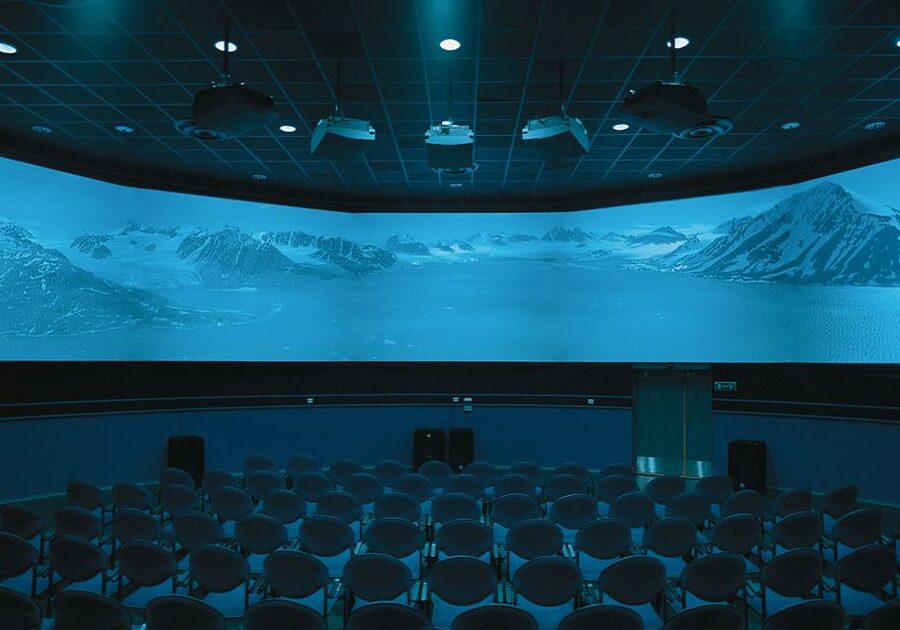 Tromsø: Entrance Ticket to Polaria - Starting with the Arctic aquarium