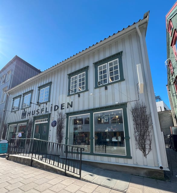 TROMSØ: Explore The City And a Guided Tour Of PolarMuseum! - Starting with Amundsen in central Tromsø