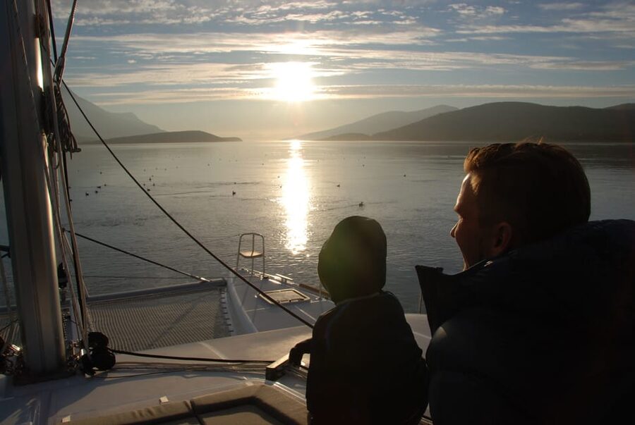 Tromsø: Fjord and Islands Luxury Catamaran Cruise - Finding the floating jetty beside Scandic Ishavshotel