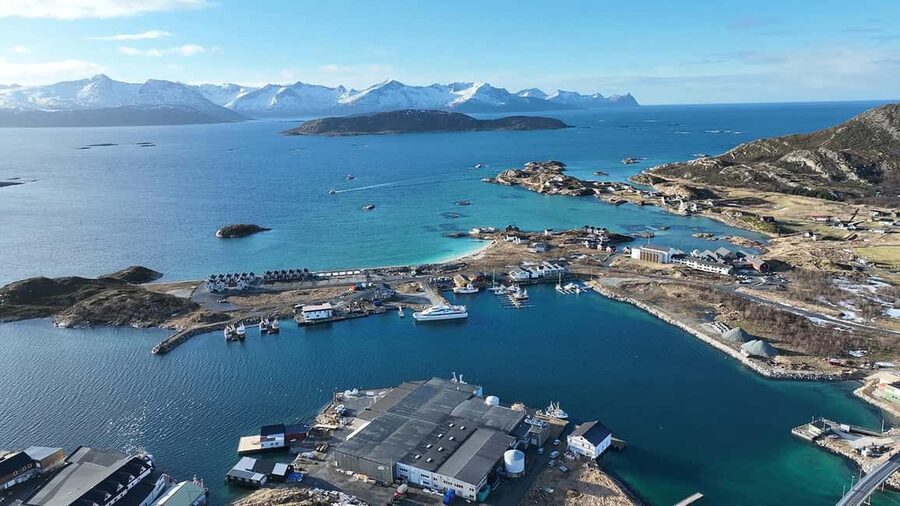 Tromsø Fjord Cruise - With a stop at Sommarøy Island - Leaving Tromsø aboard MS Gabriele