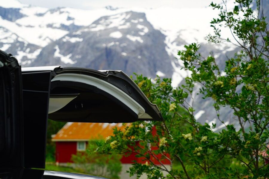 Tromsø: Fjord Sightseeing in a Tesla X Luxury Electric Car - Weather, clothing, and photography advice