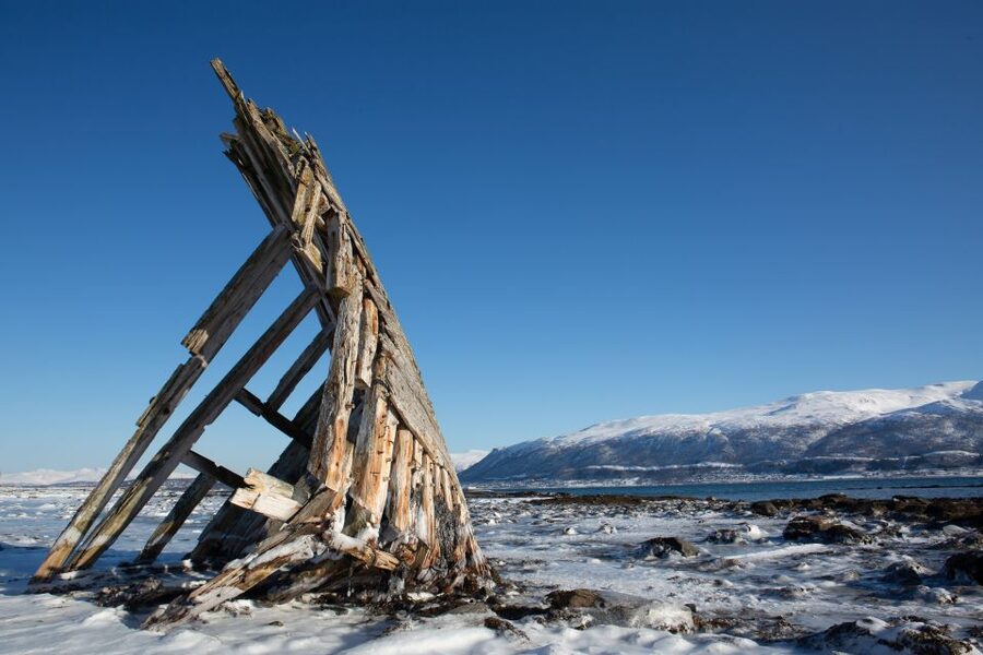Tromso: Guided Fjord Expedition in Kvaløya with Light Lunch - The 65-minute return to Tromsø