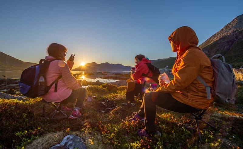 Tromsø: Midnight Sun Hike in the wilderness - An easy ascent with room to look around