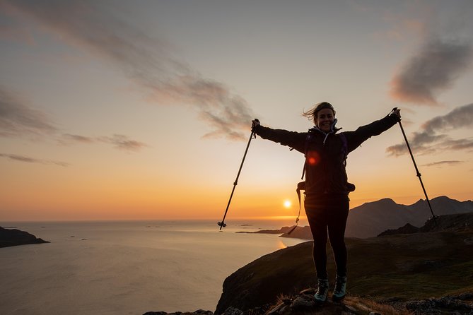 Tromsø: Midnight Sun Hike with Wandering Owl - Meeting at Scandic Ishavshotel and heading west