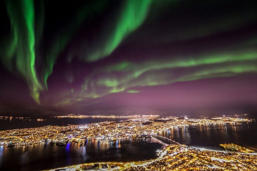 Tromso: Northern Lights Cable Car Excursion - Two hours beside Tromsdalstinden