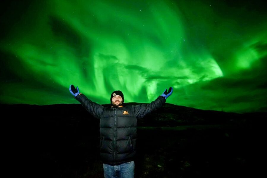 Tromsø: Northern Lights Chase Minibus Tour - Who should book this evening?