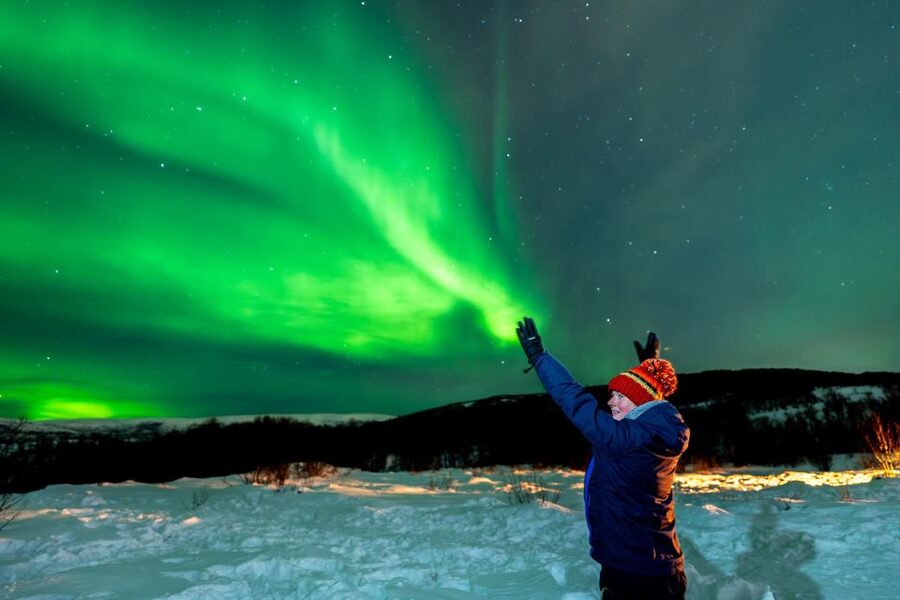 Tromsø: Northern Lights Chase Minibus Tour - Why this Tromsø aurora chase works differently