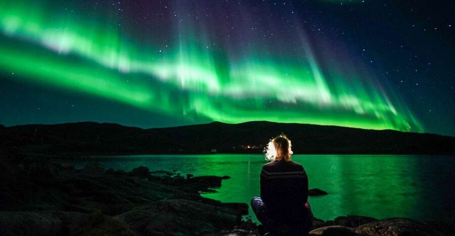 Tromsø: Northern Lights Chase Minibus Tour - The minibus ride toward clearer skies