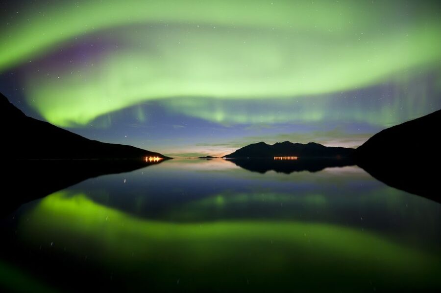 Tromsø: Northern Lights Cruise with 2nd Chance Guarantee - Indoor windows or the open viewing decks