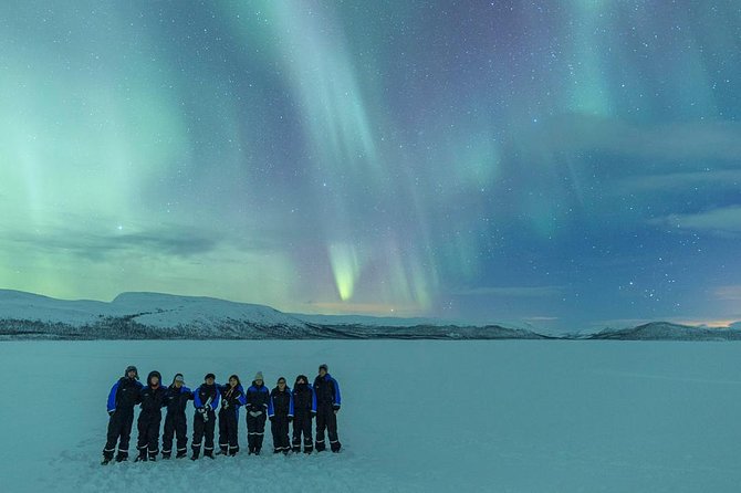 Tromso Northern Lights Minibus Chase Small Group Tour with Photos - What happens at the viewing site