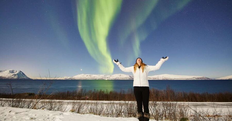 Tromso: Northern Lights Photo Excursion - Pickup at 7 PM and the first briefing