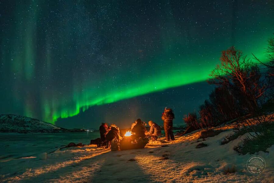 Tromsø: Northern Lights Photography Tour - Setting up camp beneath the dark sky