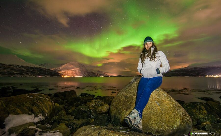 Tromso: Northern Lights Photography Tour by Bus (or miniBus) - Waiting for the Aurora in real Arctic weather