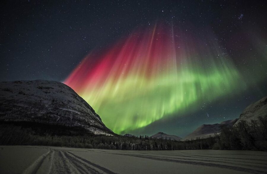 Tromso: Northern Lights Photography Tour by Bus (or miniBus) - The photography lesson: useful even on a faint night