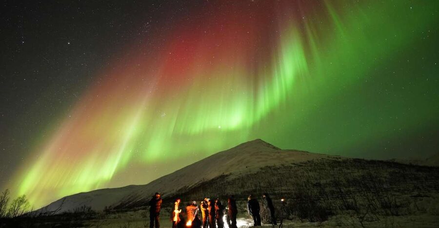 Tromsø: Northern Lights Tour with Free Professional Portrait - Key points at a glance