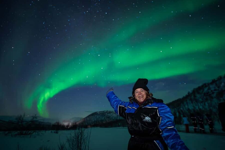 Tromsø: Northern Lights Tour with Guaranteed Sightings - Who should book this eight-hour chase